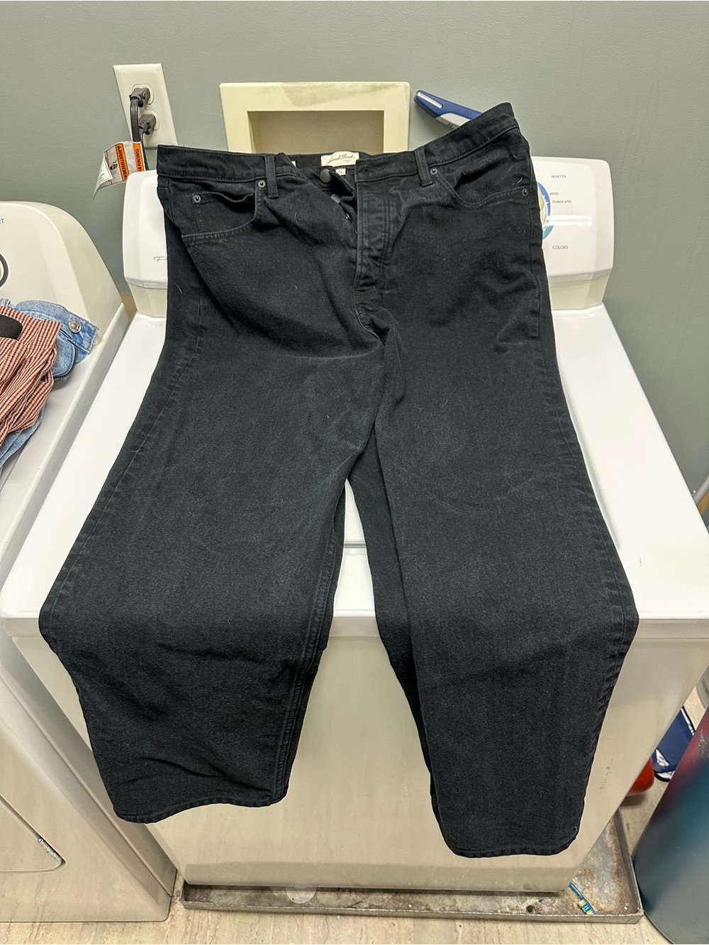 Universal Day Wide Leg Jeans